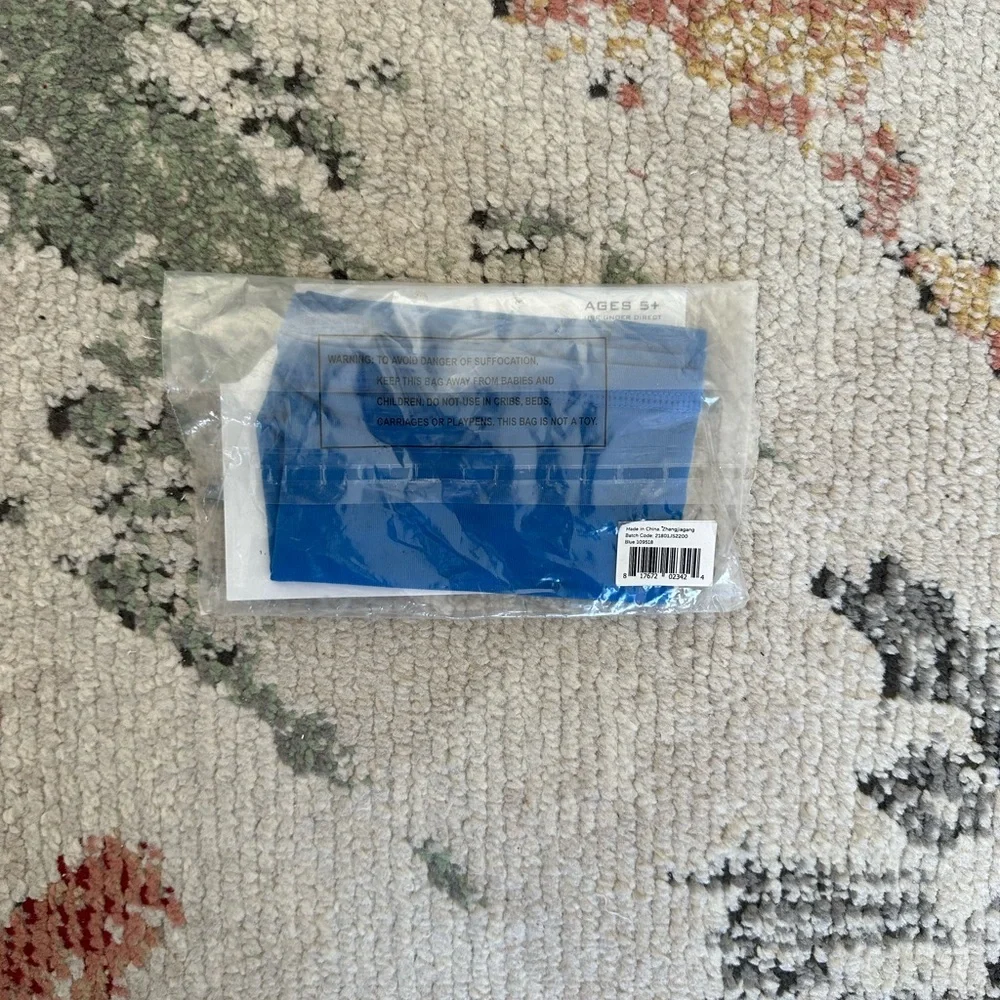 New Youth Gator Face Cover Ages 5+ By Go Cool New in packaging Blue